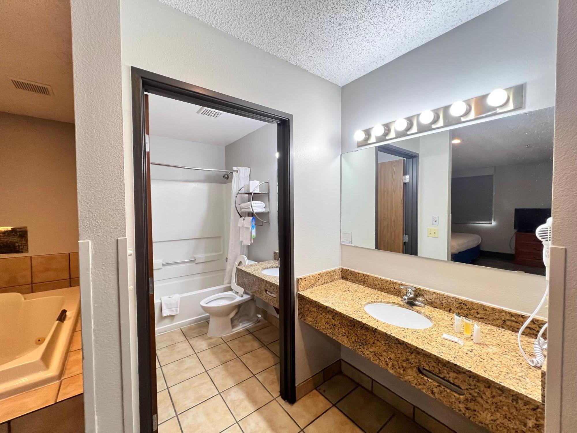 Antelope Inn & Suites Clearfield Екстериор снимка