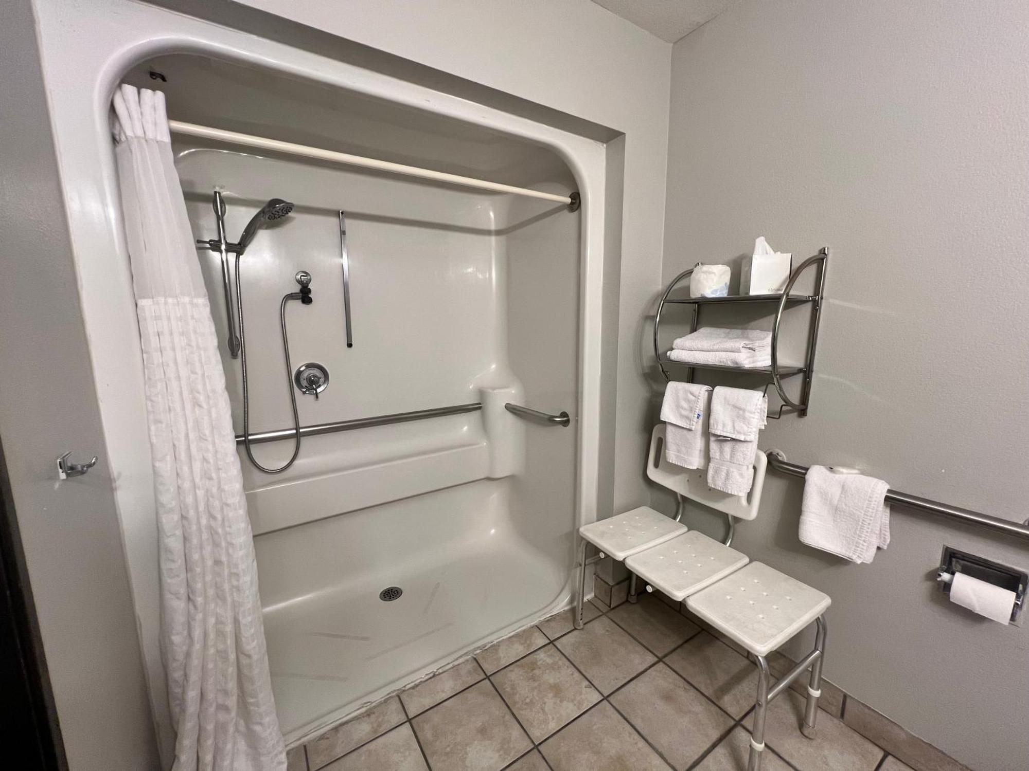 Antelope Inn & Suites Clearfield Екстериор снимка