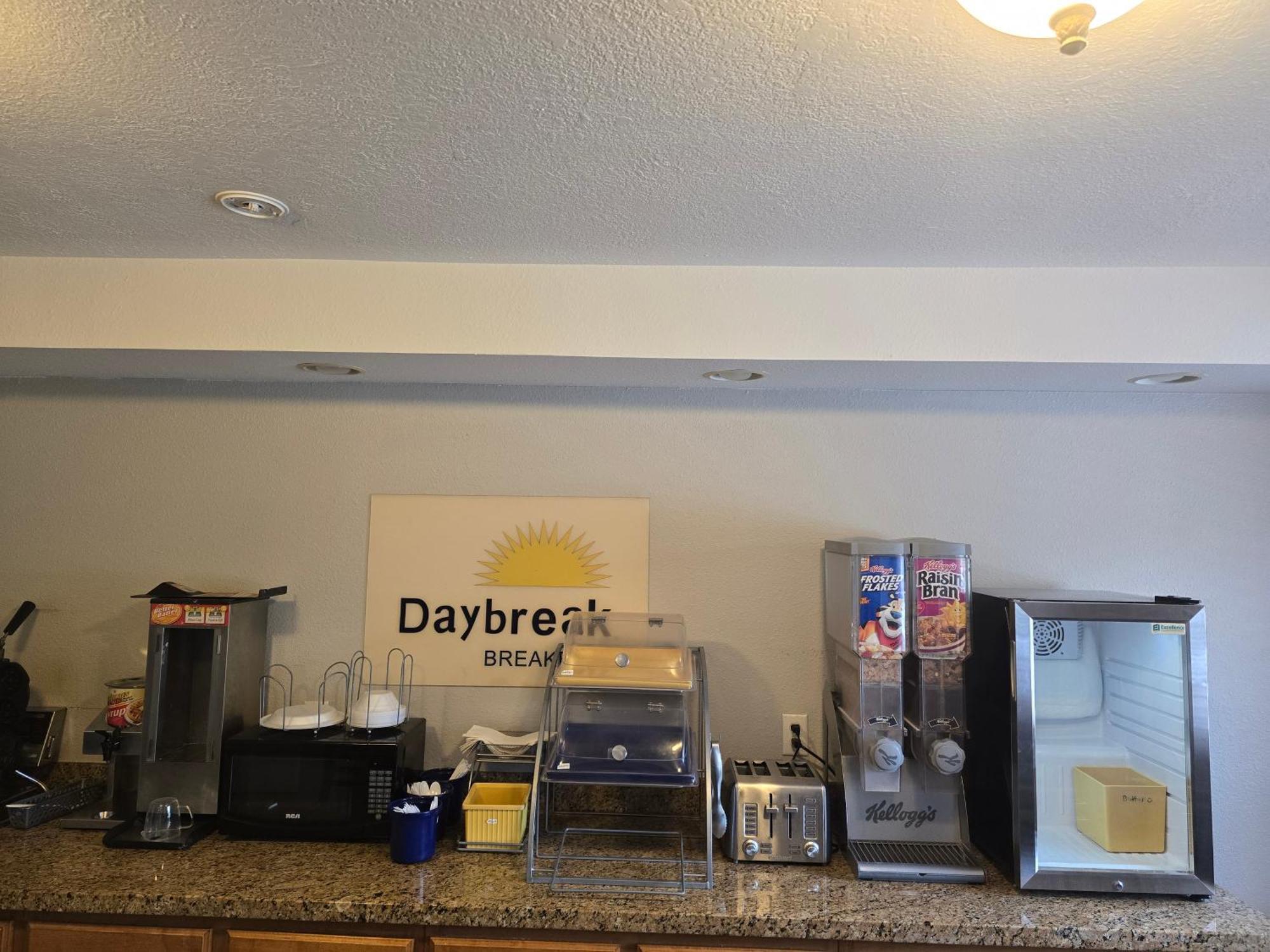 Antelope Inn & Suites Clearfield Екстериор снимка
